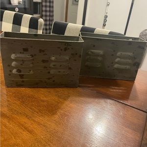 Galvanized metal containers